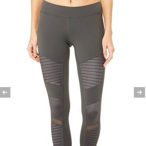 NTW Alo Yoga Major Moto Moto Leggings Size M, Grey